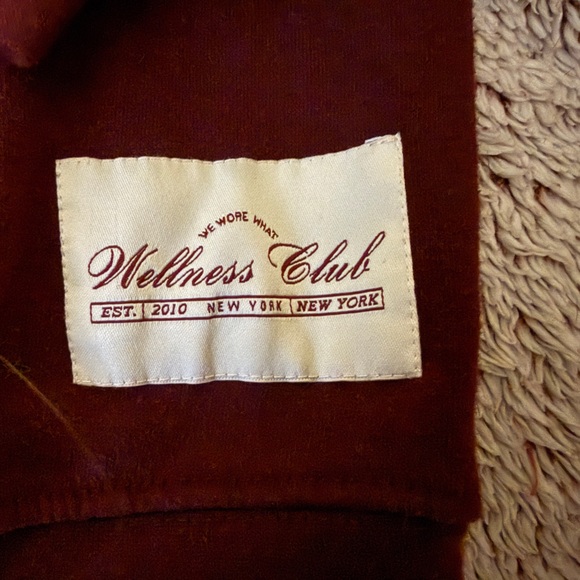 WeWoreWhat Women’s Burgundy Sweatshirt - Picture 2 of 3